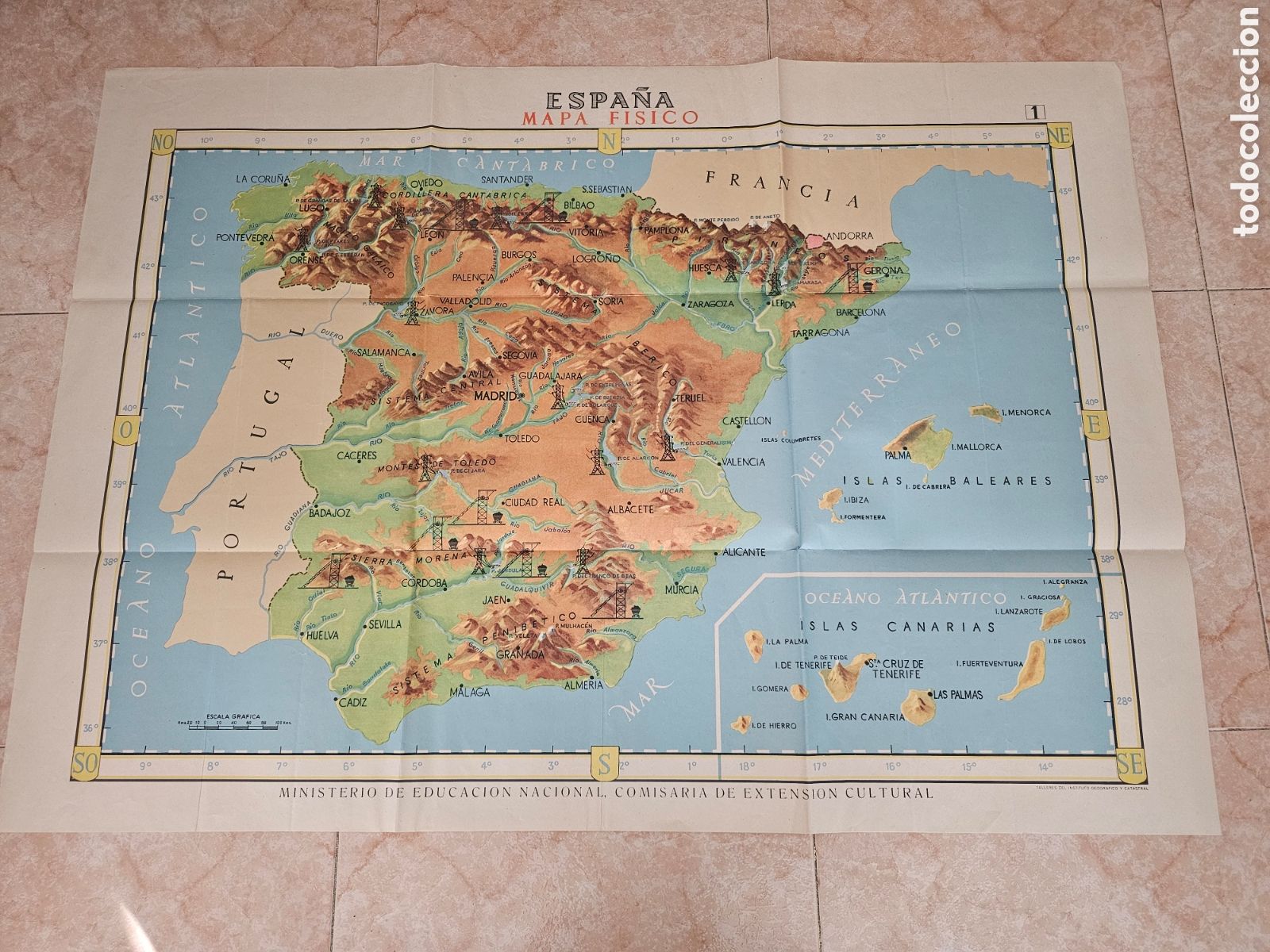 Mapas contempor&aacute;neos: MAPA FISICO DE ESPA&Ntilde;A CON CUENCAS MINERAS 112 X 79 CMS A&Ntilde;OS 60