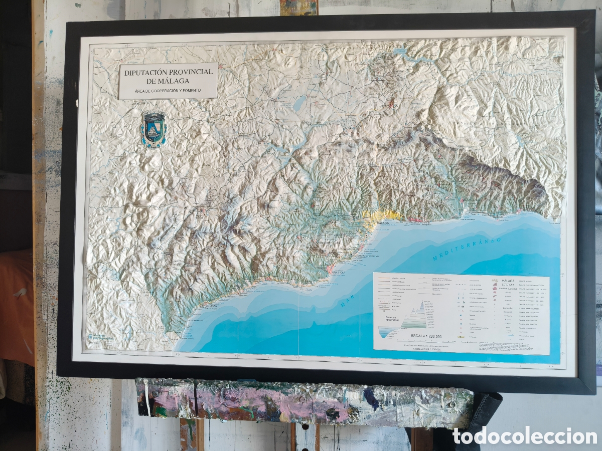 Mapas contempor&aacute;neos: Mapa en relieve Diputaci&oacute;n de M&aacute;laga &aacute;rea de cooperaci&oacute;n y fomento. 99x69 cm.