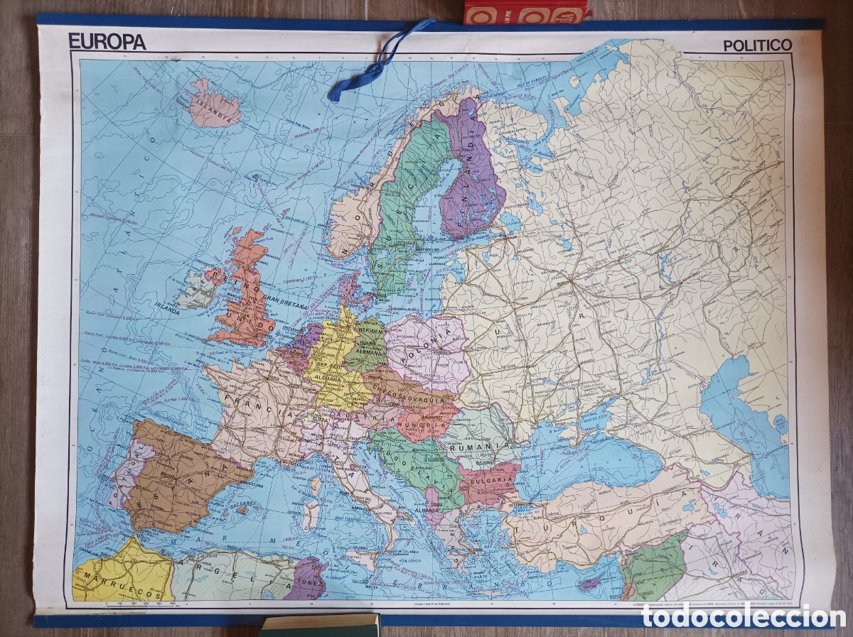 Mapas contempor&aacute;neos: MAPA DE EUROPA F&Iacute;SICO POL&Iacute;TICO. 1975. EDICIONES IGOL. 112x87 CM. CON FUNDA.