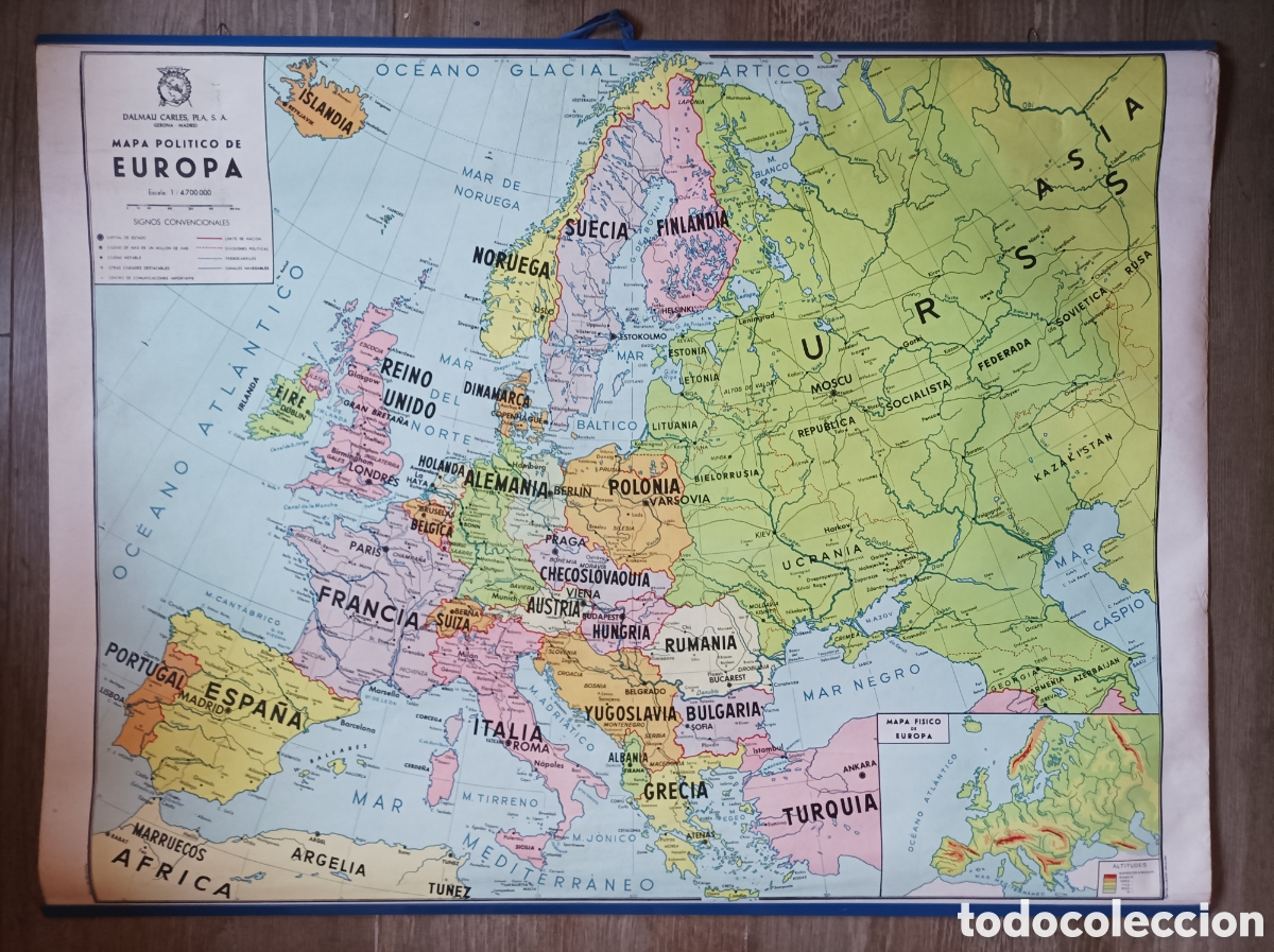 Mapas contempor&aacute;neos: MAPA DE EUROPA F&Iacute;SICO POL&Iacute;TICO. 1972. ED. DALMAU CARLES PLA. 122x93 CM. MUY BUEN ESTADO. CON FUNDA.