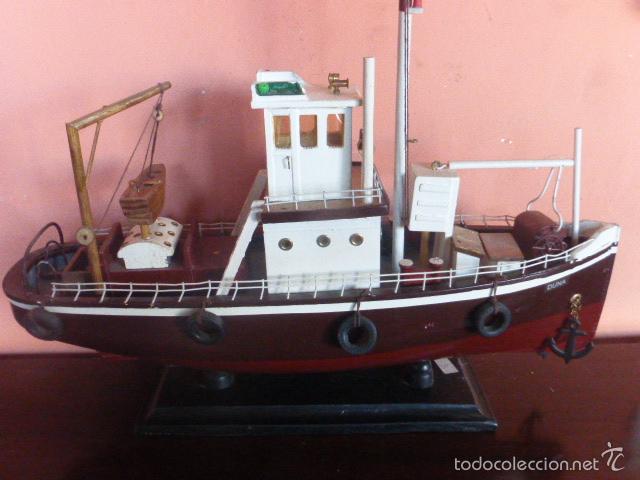 Maquetas: BARCO DE PESCA DE MADERA HECHO Y PINTADO A MANO - Foto 1