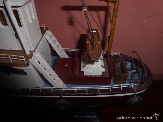 Maquetas: BARCO DE PESCA DE MADERA HECHO Y PINTADO A MANO - Foto 3