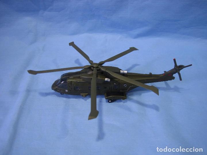 Maquetas: Maqueta de montaje. Helicoptero - Foto 4