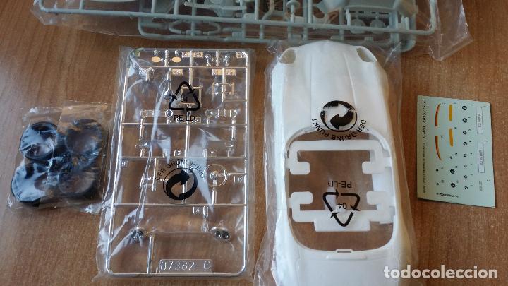 Maquetas: BMW Z8 - REVELL - ESCALA 1:24 - Foto 4