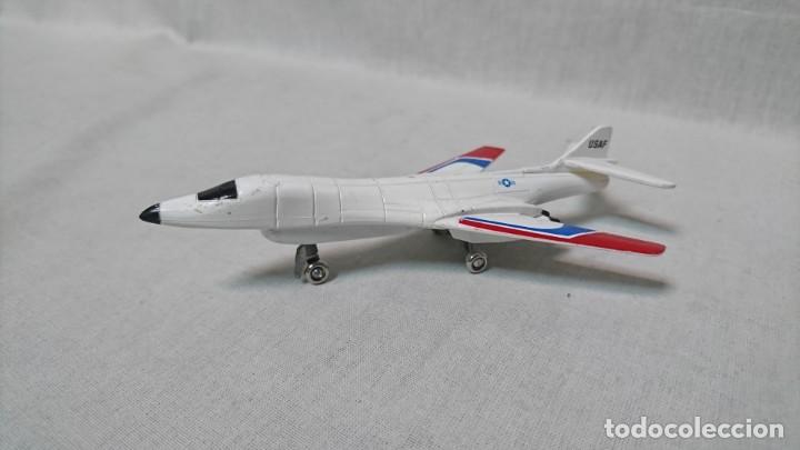 Maquetas: AVION B-18 BOMBER RACING CHAMPIONS - Foto 1