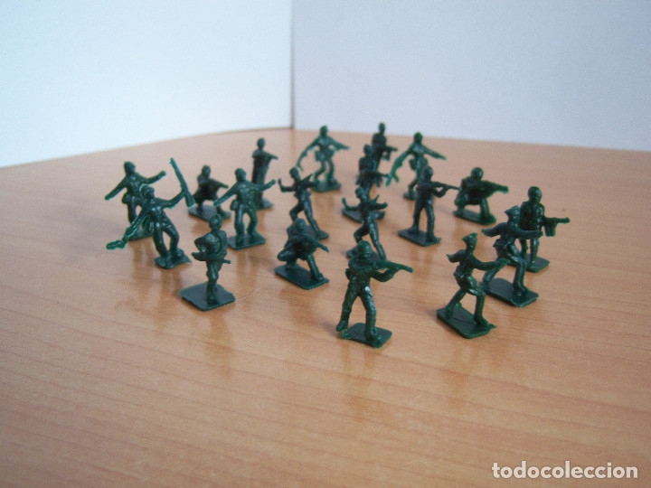 Maquetas: 19 SOLDADOS ALEMANES 1/72 - Foto 1