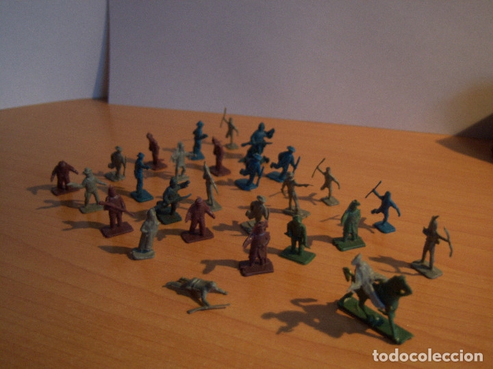 Maquetas: 27 FIGURAS DE WESTERN 1/72 - Foto 1