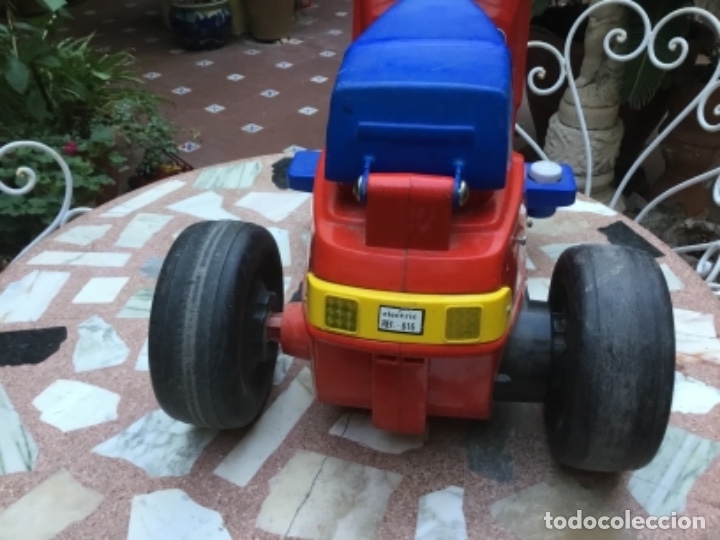 Maquetas: Mini scooter a&ntilde;os 70 a baterias - Foto 5