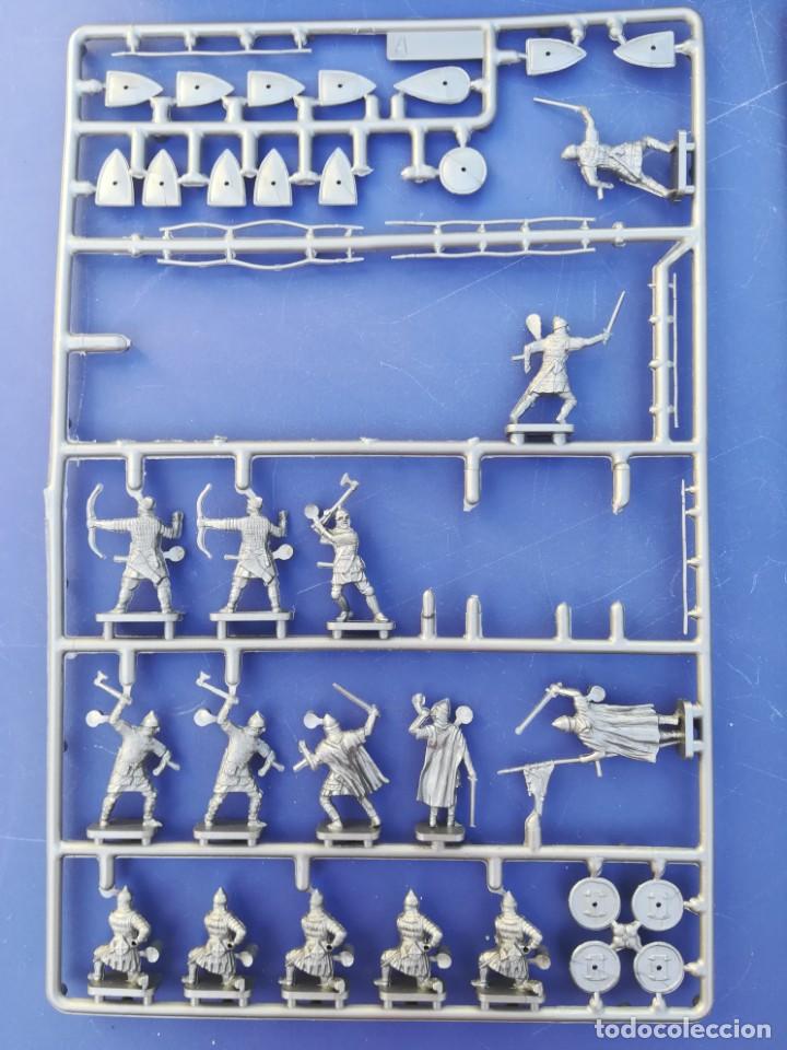 Maquetas: FIGURAS ITALERYI REF. 6023 CABALLEROS RUSOS - Foto 2