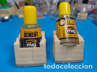 Maquetas: SOPORTE DE RESINA PARA BOTES DE PEGAMENTO AMMO - Foto 1