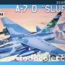 Macchiette: A-7D ”SLUFF” ITALERI 1237 1:72. Lote 308329358