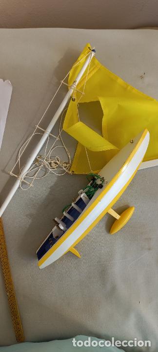 Maquetas: BARCO VELERO AMARILLO DE MADERA . - Foto 2