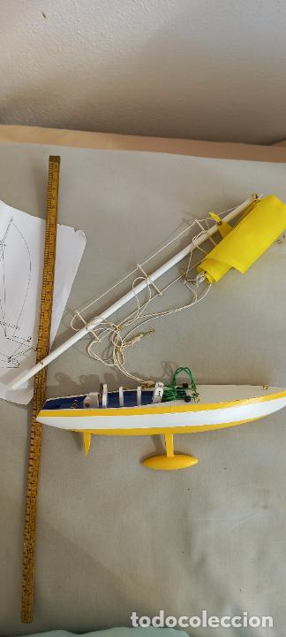 Maquetas: BARCO VELERO AMARILLO DE MADERA . - Foto 1