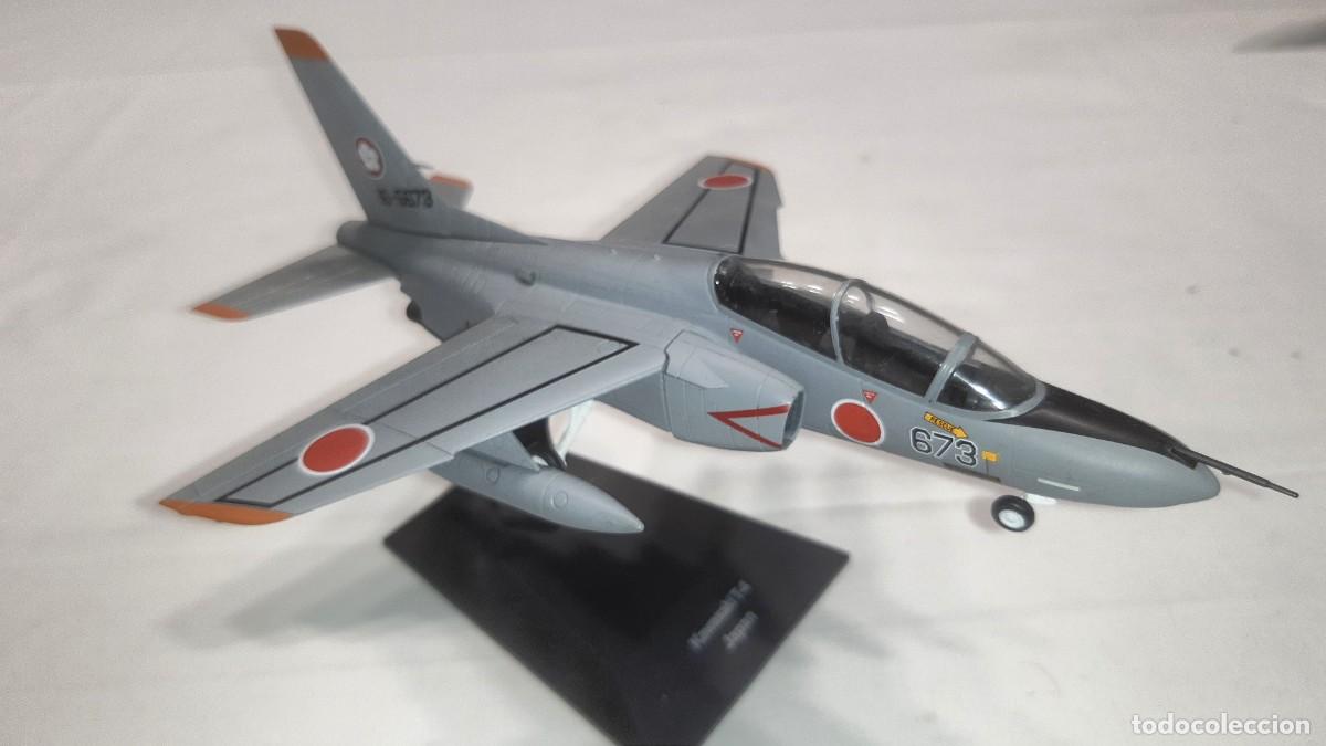 Maquetas: #44 Kawasaki T-4 (1/72) - Foto 2