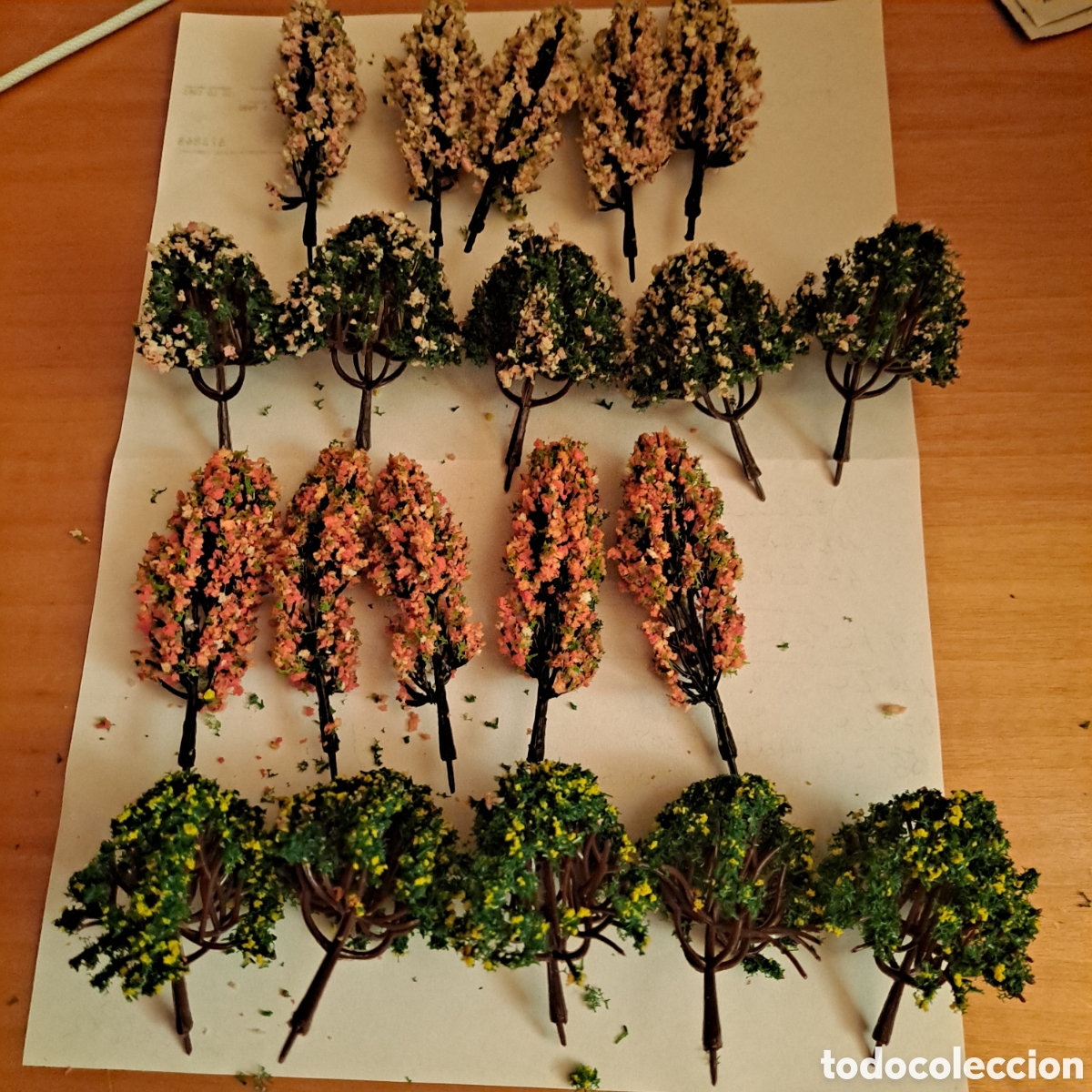 Maquetas: 20 ARBOLES EN FLOR SURTIDOS A ESCALA HO - Foto 1