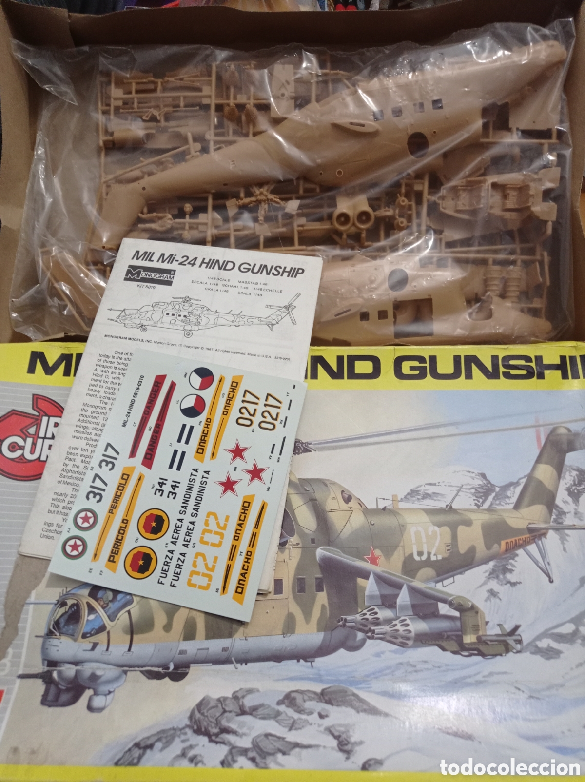 Maquetas: MONOGRAM - MIL MI-24 HIND GUNSHIP. 1/48. 5819 - Foto 2