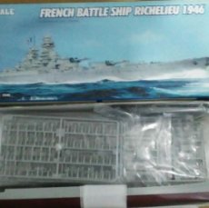 Maquetas: FRENCH BATTLESHIP RICHELIEU, 1946 Y HMS BARHAM BRITISH BATTLESHIP, 1941 - TRUMPETER