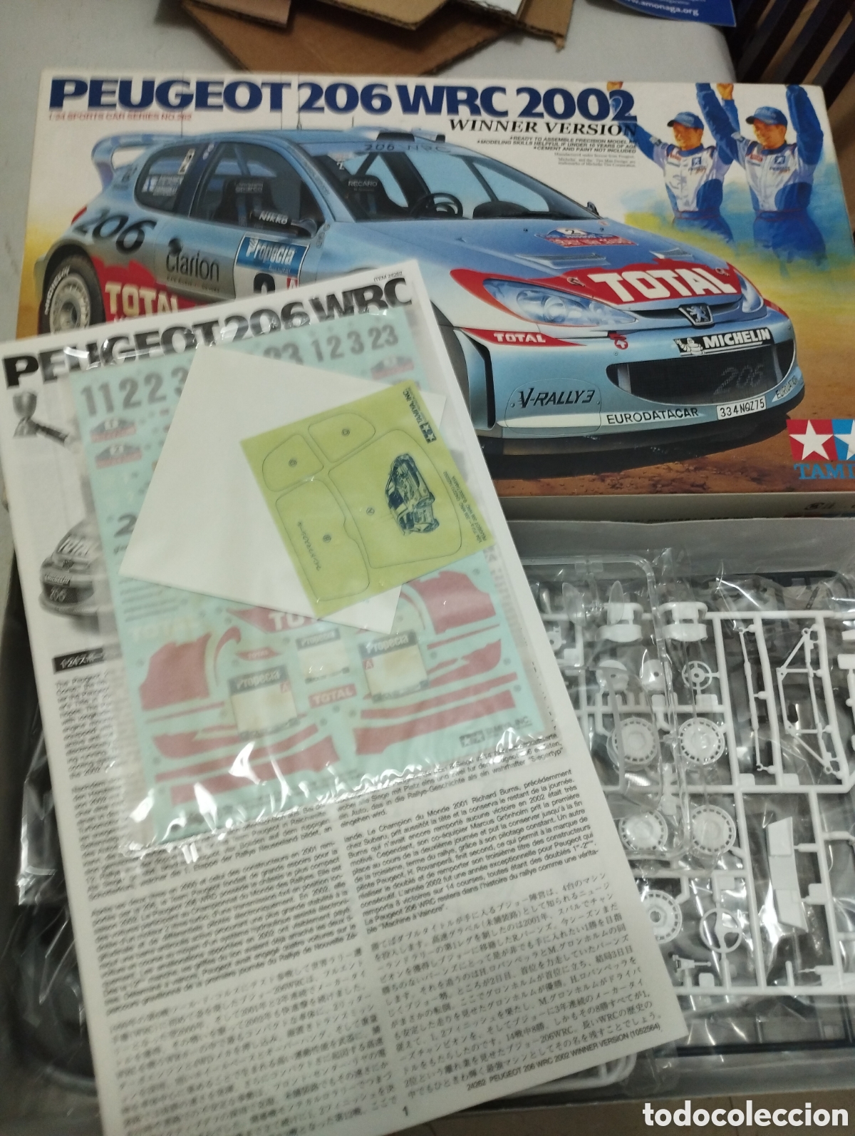 Maquetas: TAMIYA - PEUGEOT 206 WRC VERSION 2002 WINNER VERSION. 1/24. 24262 - Foto 2