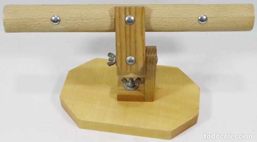 Maquetas: Maqueta soporte orientable de madera para modelismo de barcos, ref. 10242 - Foto 2