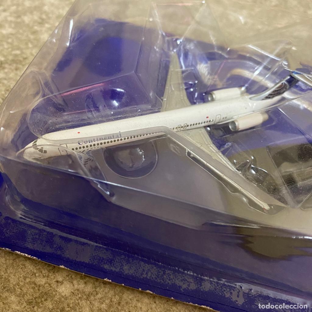 Maquetas: BOEING MCDONNELL DOUGLAS MD-83 (Continental) - Foto 4