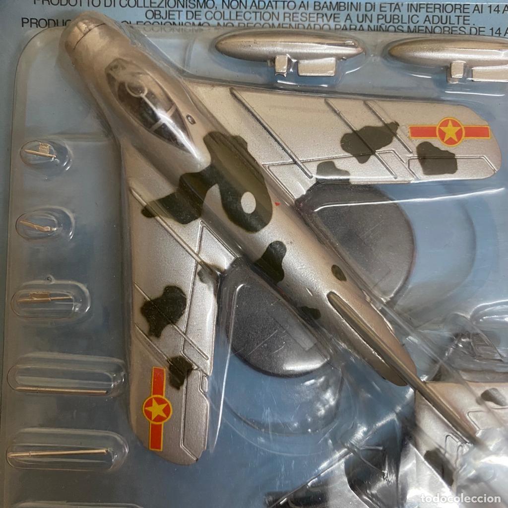 Maquetas: Avi&oacute;n de Combate AG-P 008 1:100 SCALE MIG-17 - Foto 2