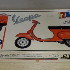 Maquetas: MOTO VESPA 125CC PRIMAVERA # 113, ESC. 1/9, PROTAR ITALY, AÑOS 70-80.