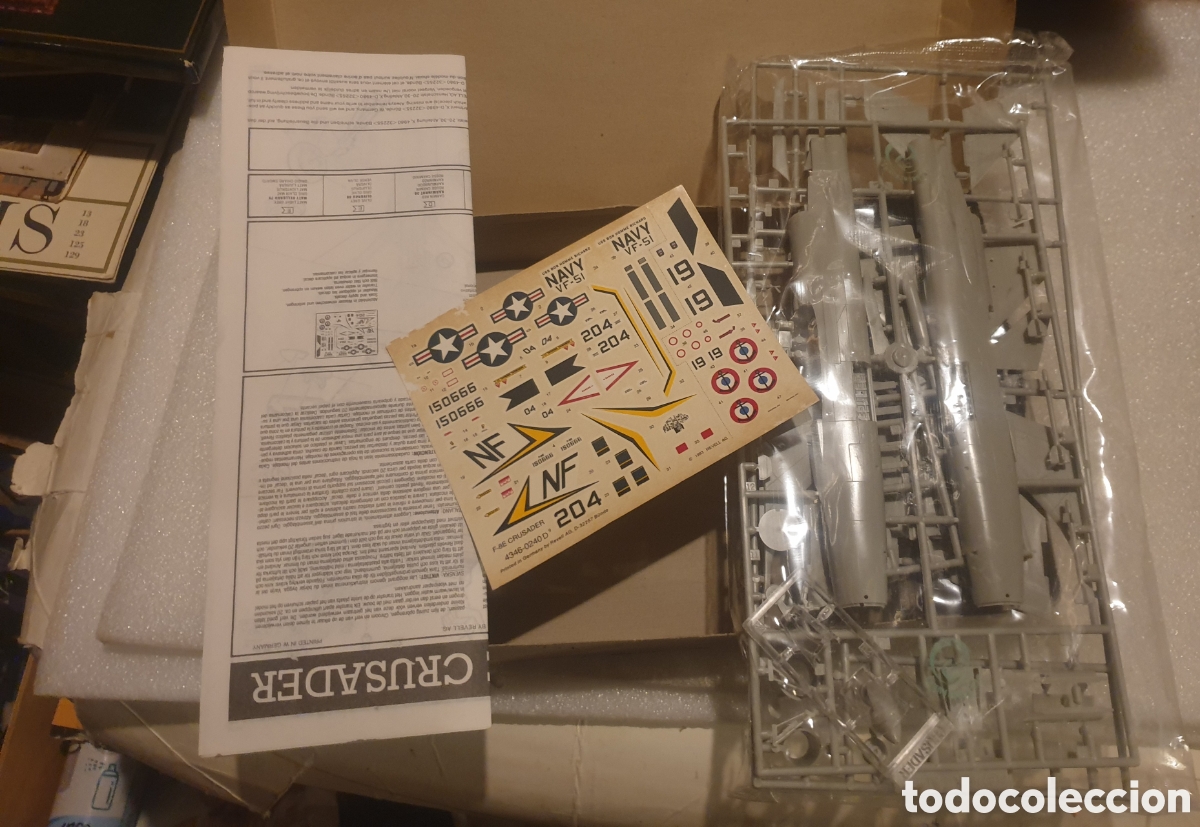 Maquetas: F-8E Crusader . 1/72. Revell - Foto 3