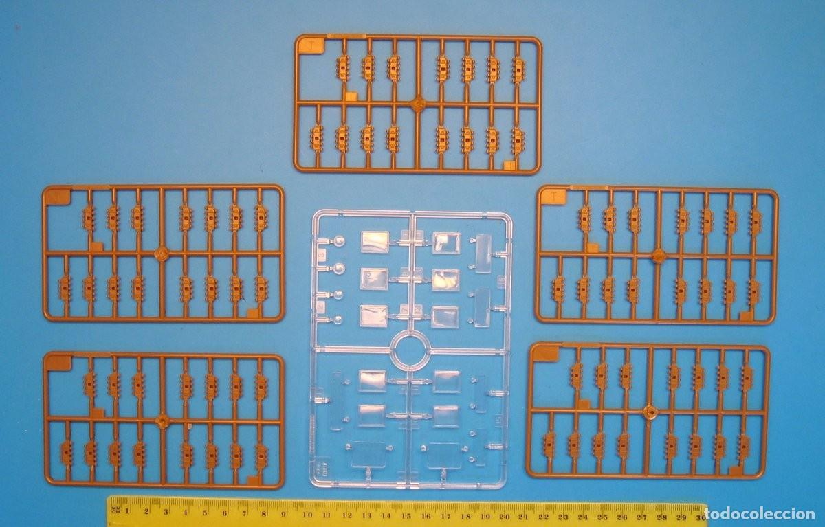 Maquetas: TRUMPETER - Tractor Voroshilovets 1/35 01573 - Foto 24