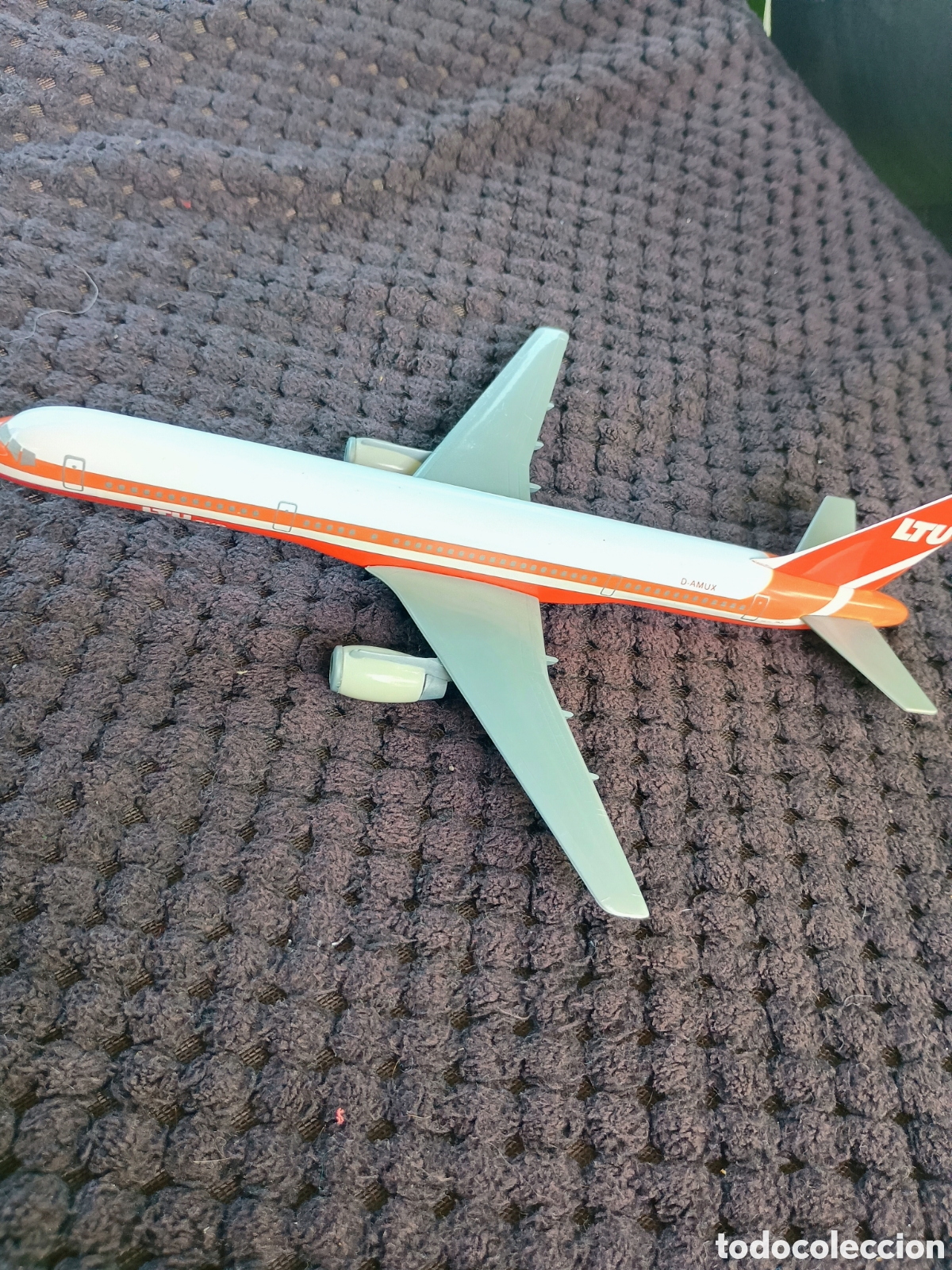 Maquetas: Avi&oacute;n LTU sud pl&aacute;stico - Foto 4