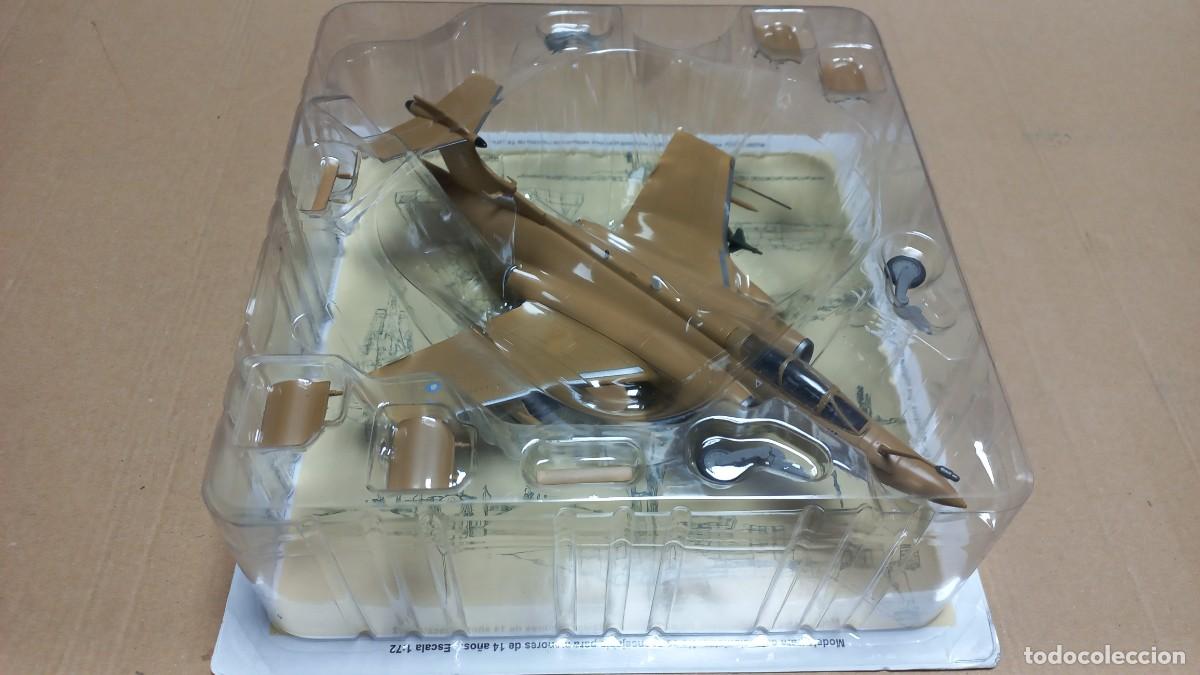 Maquetas: #39 Blackburn/Hawker Siddeley Buccaneer(1/72) (en su blister) - Foto 4
