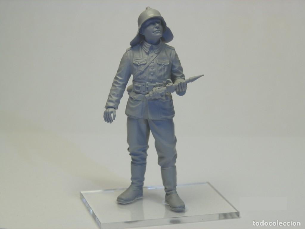 Maquetas: ICM - WWII German Firemen 1/35 35632 - Foto 2