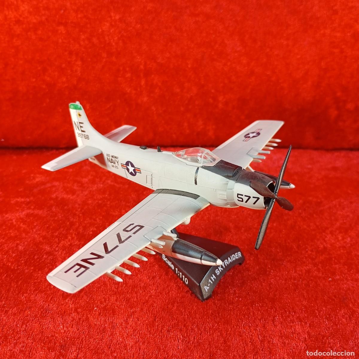 Maquetas: AVION MODELISMO - REF. A-1H SKYRAIDER - SCALE 1:110 - AVI&Oacute;N DE COMBATE - Foto 2