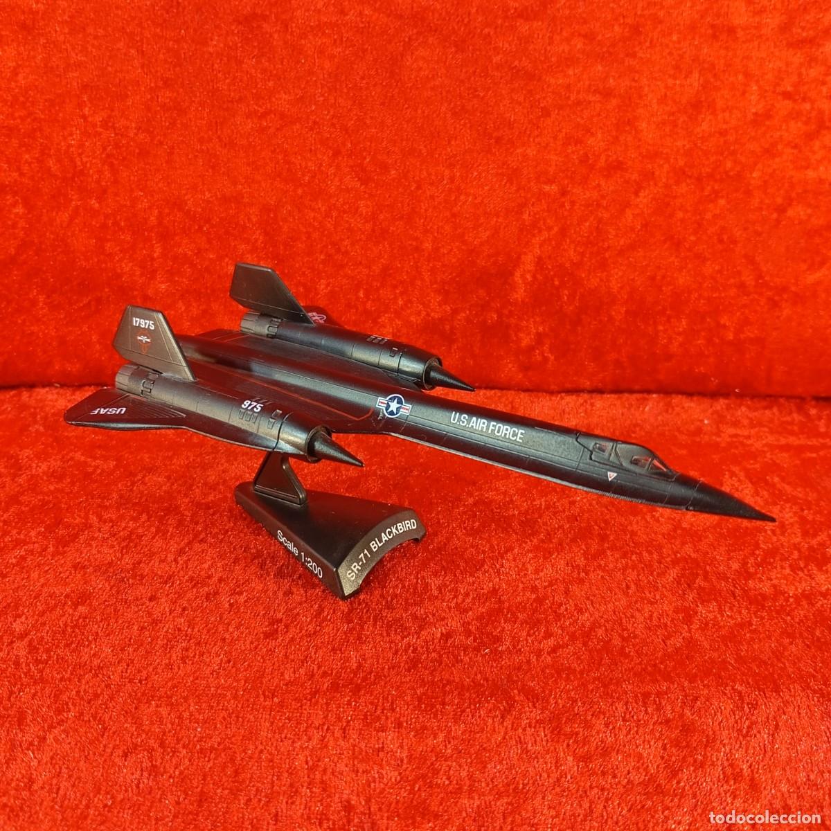 Maquetas: AVION MODELISMO - REF. SR-71 BLACKBIRD - SCALE 1:200 - AVI&Oacute;N DE COMBATE - Foto 1