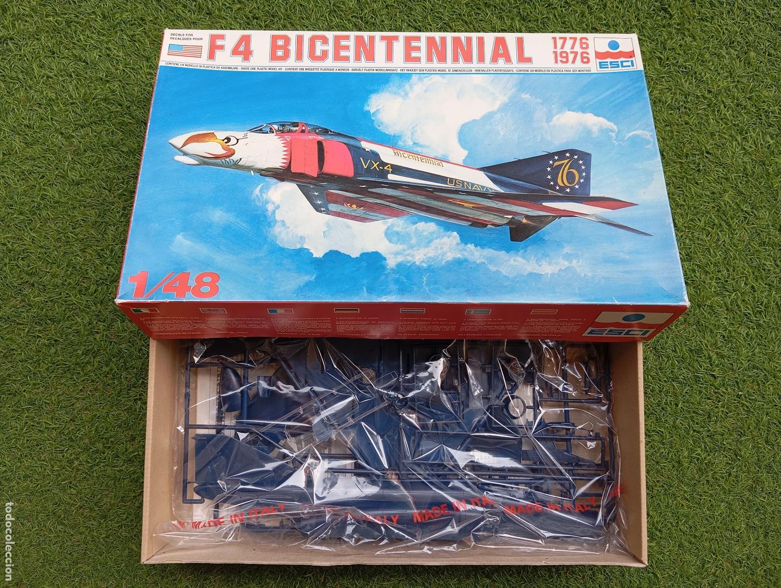 Maquetas: F4 Bicentennial Esci - Foto 1