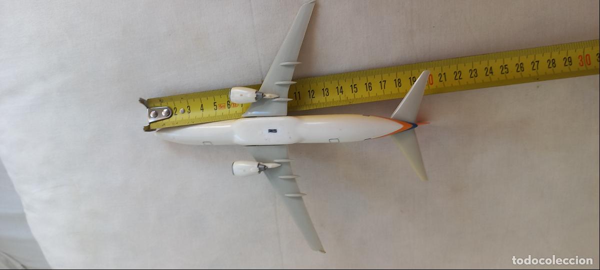 Maquetas: Avi&oacute;n Hapag-Lloyd Boeing 737-800 1:500 - Foto 3