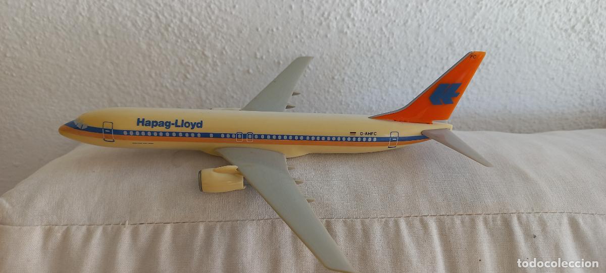 Maquetas: Avi&oacute;n Hapag-Lloyd Boeing 737-800 1:500 - Foto 1