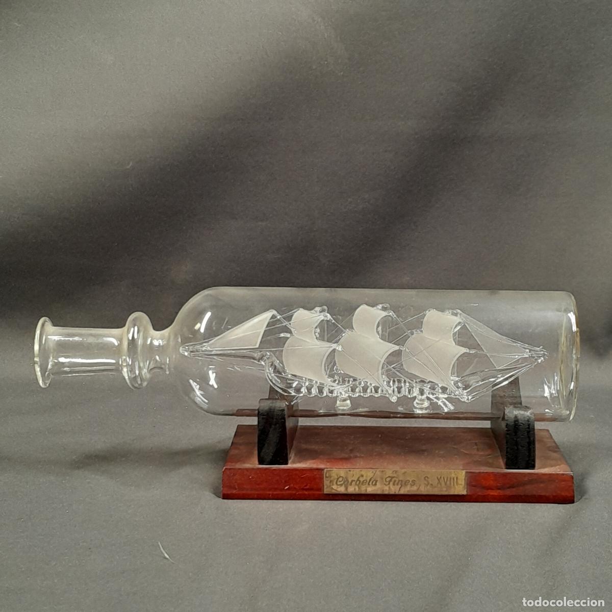 Maquetas: CORBETA FINES EN BOTELLA DE VIDRIO SOPLADO. BASE DE MADERA. 1950 CA. - Foto 1