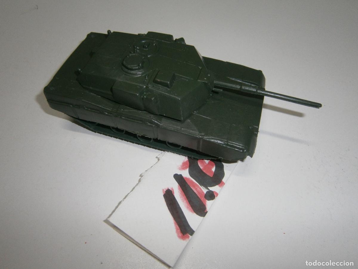Maquetas: TANQUE - VEHICULO MILITAR CON ARMAMENTO - Foto 1