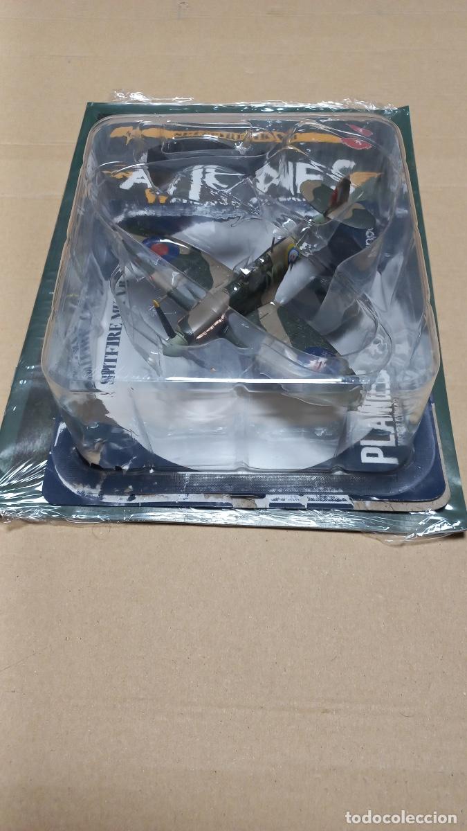 Maquetas: Spitfire 1/72 (sin desprecintar) + fasc&iacute;culo - Foto 2
