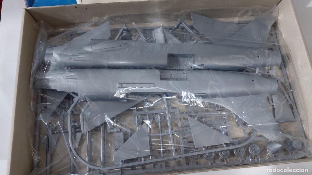 Maquetas: ESCI. LTV F8 Crusander 1/48 - Foto 5
