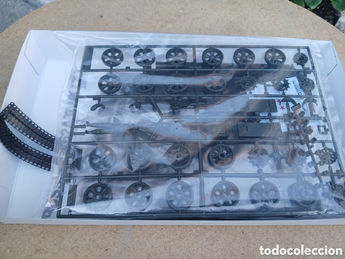 Maquetas: TAMIYA TANQUE RUSO ESCALA 1/35, CARRO DE COMBATE. - Foto 2