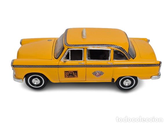 Maquetas: Taxi Checker Metal - Marca SS - Modelo 6853 - Escala 1:34 - Se Mueve por Fricci&oacute;n