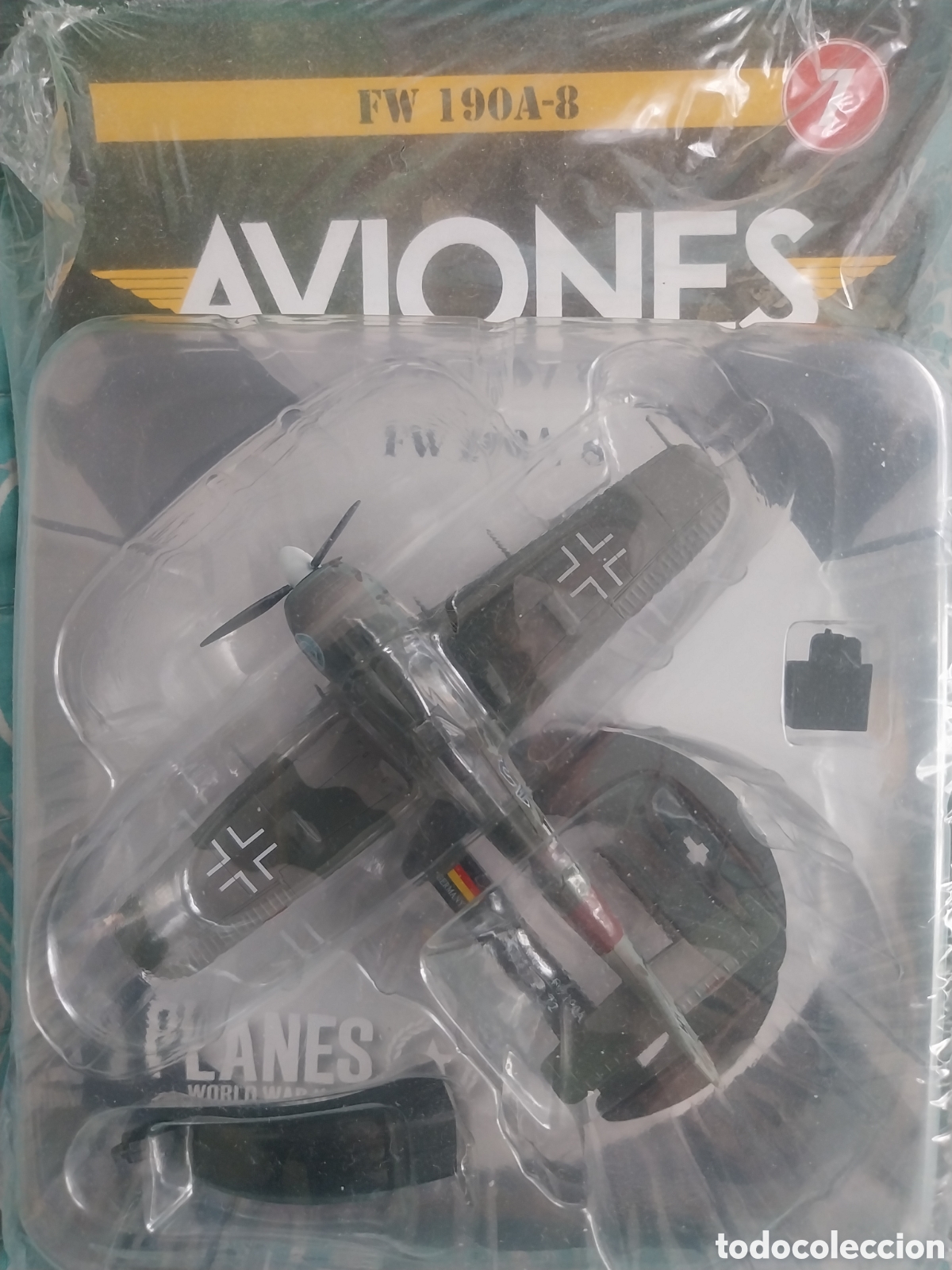 Maquetas: Avion de la segunda guerra mundial Fw 190. Es ala 1/72