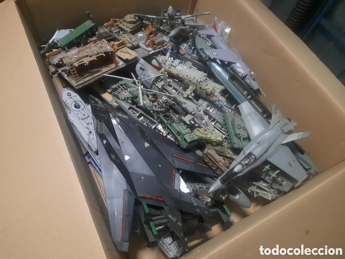 Maquetas: Maquetas de Barcos y Veh&iacute;culos Militares a Escala.