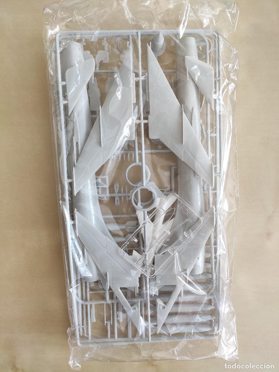 Maquetas: KOVOZAVODY - SUCHOJ SU-7 BLK 1/72 25 - Foto 4