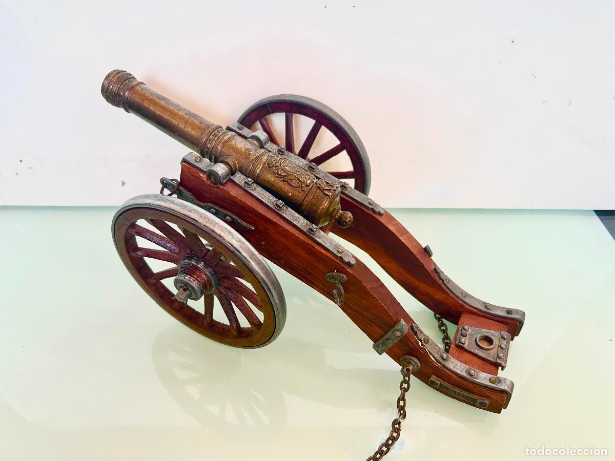 Maquetas: A TUGUO CA&Ntilde;&Oacute;N BRONCE MADERA -AGUILA CORONA SIGLO XVII