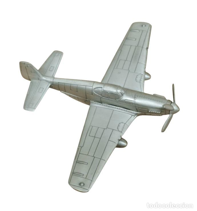 Maquetas: MAQUETA DE AVI&Oacute;N. NORTH AMERICAN P51 MUSTANG. PELTRO. THE COLLECTOR'S CASE. C 1980.