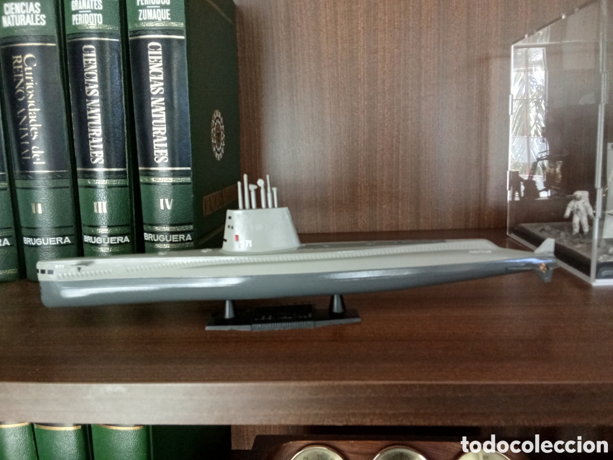 Maquetas: SUBMARINO USS 751 NAUTILUS REVELL