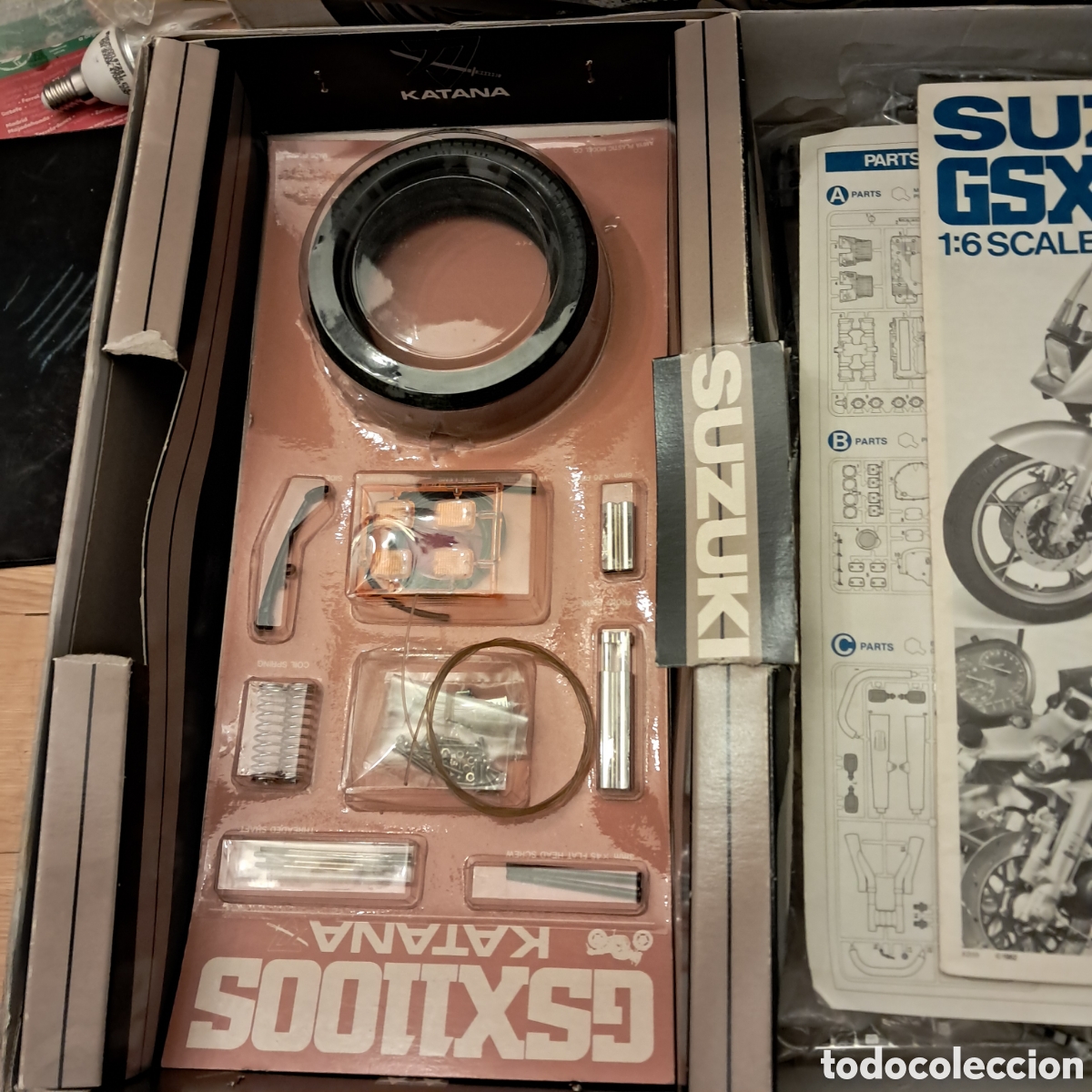 Maquetas: Tamiya Suzuki Katana 1/6 - Foto 3
