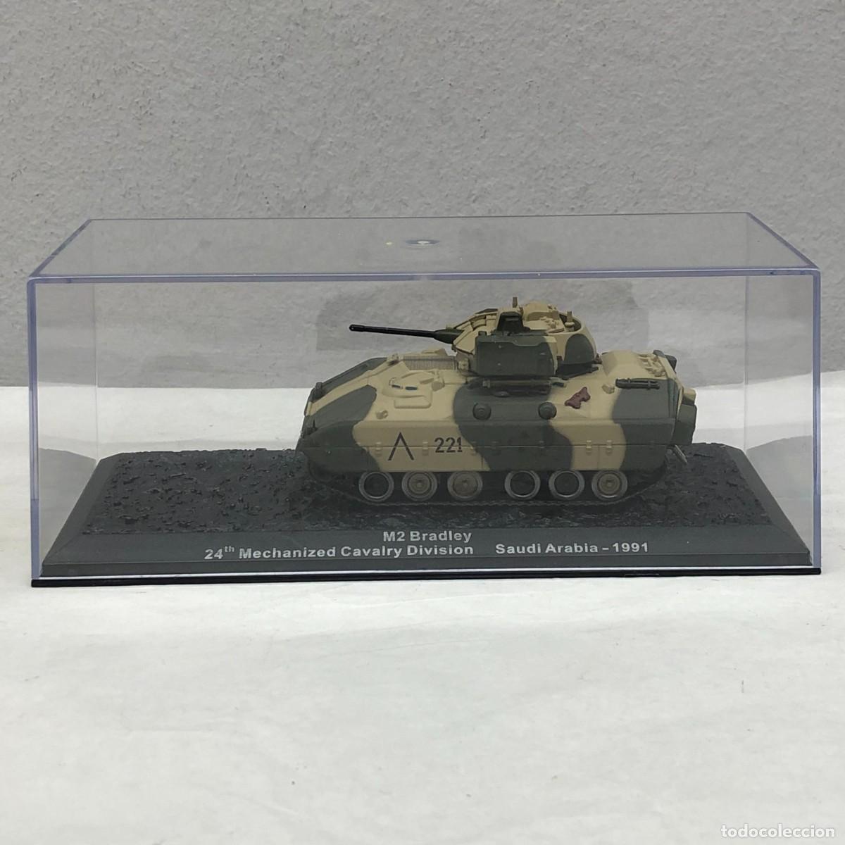 Maquetas: TANQUE EN MINIATURA - M2 BRADLEY - 24TH MECHANIZED CAVALRY DIVISION - SAUDI ARABIA - 1991 / 973